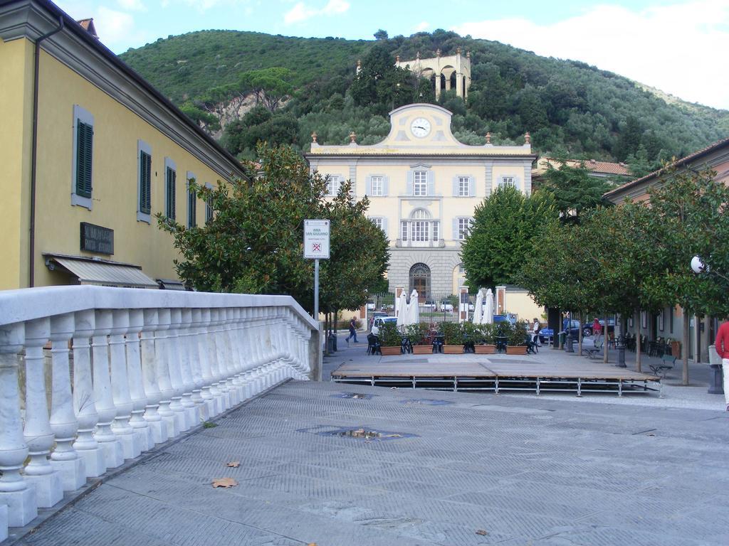 Hotel Casa Marchi Bagni di Lucca Exterior foto