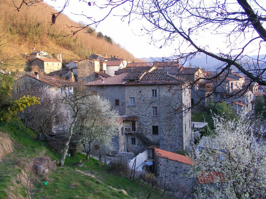 Hotel Casa Marchi Bagni di Lucca Exterior foto