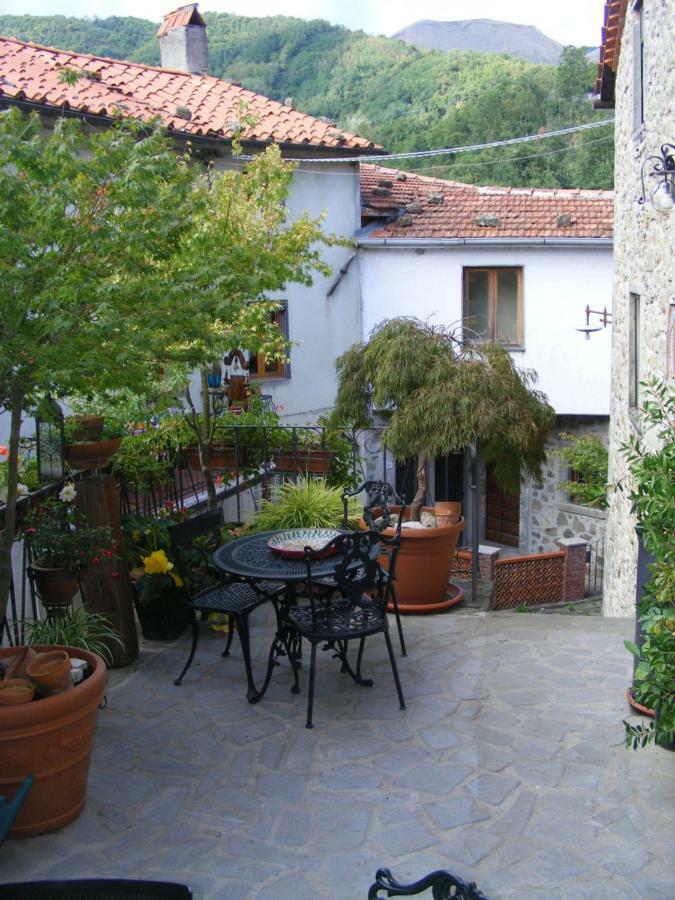 Hotel Casa Marchi Bagni di Lucca Exterior foto